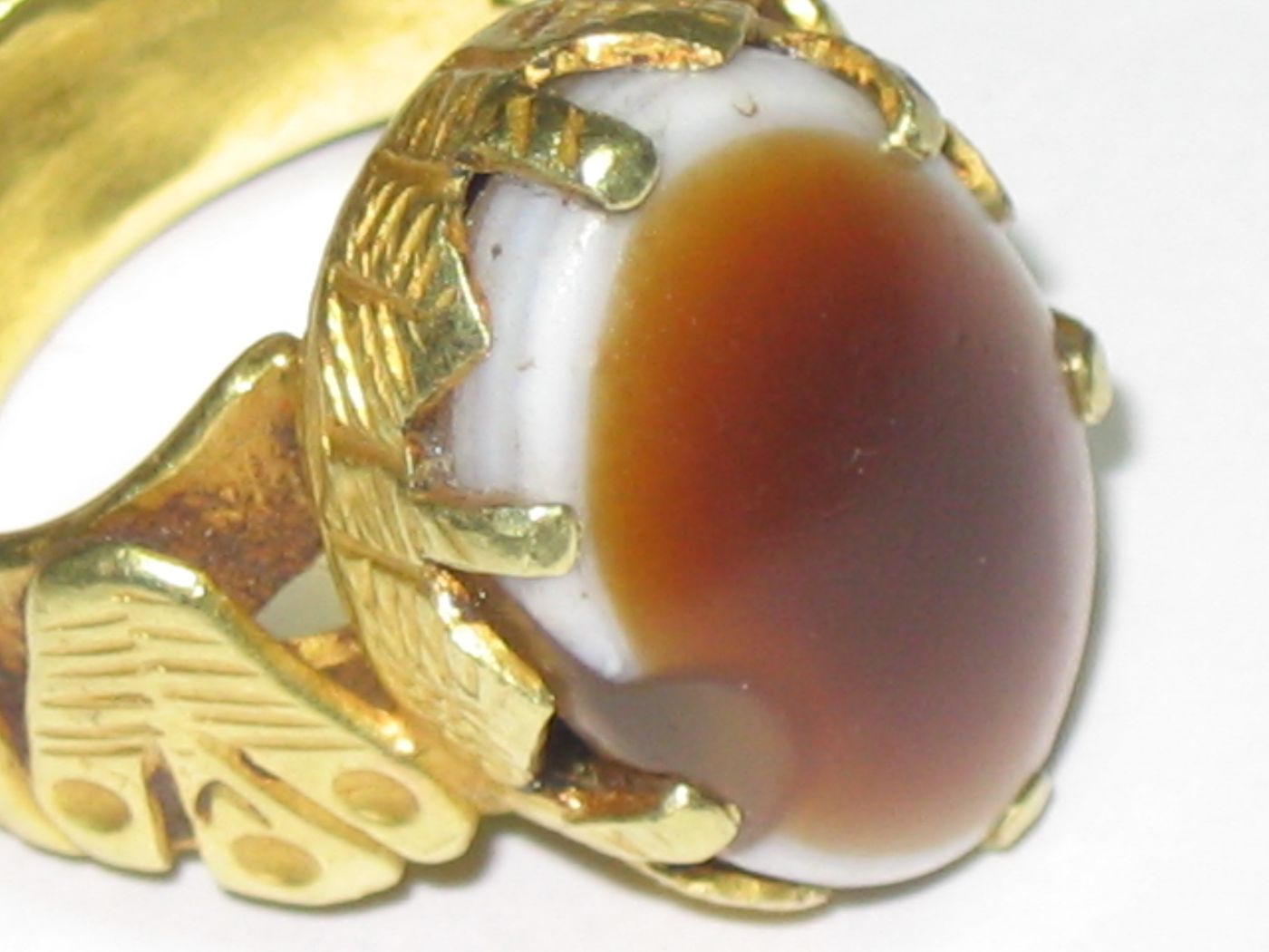 Banded Agate Cabochon Ring — Banded agate, gold leaf shoulders