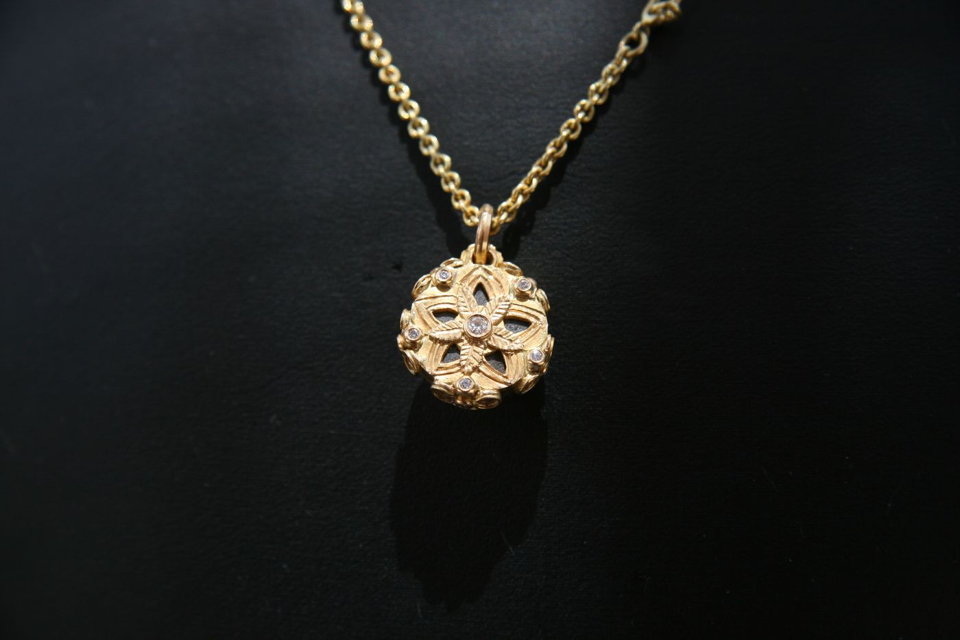 Gold Flower-Ball Pendant — Diamonds, 18k gold