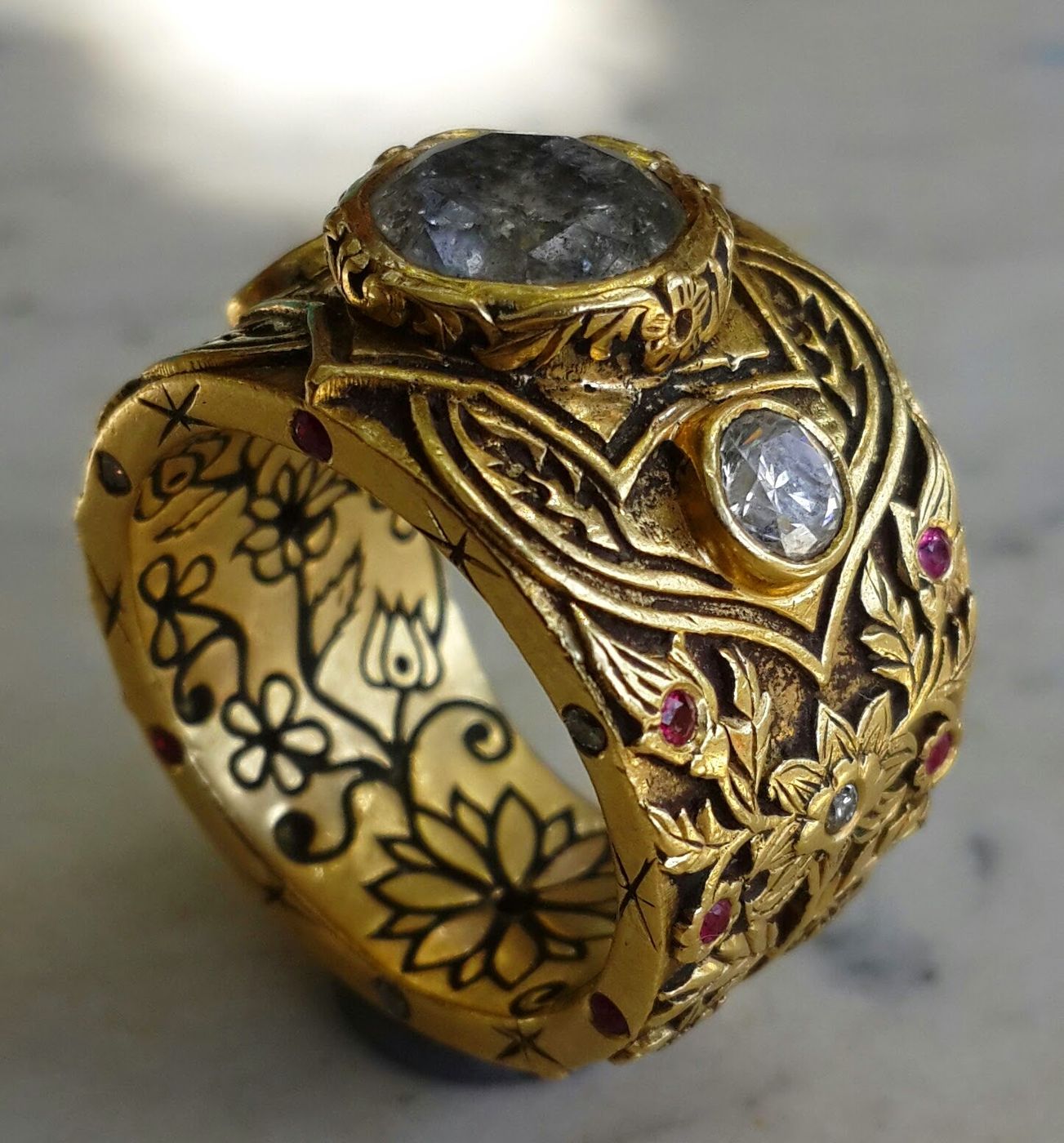 The Grey Rose — 18k gold · grey rose-cut diamond · rubies · brilliant diamonds